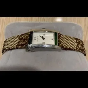 GUCCI WATCH CANVAS GUCCI LOGO WITH BROWN LEATHER will need a new battery Gucci Stainless Steel Canvas 38mm G-Timeless GG Supreme Bee  main image 4